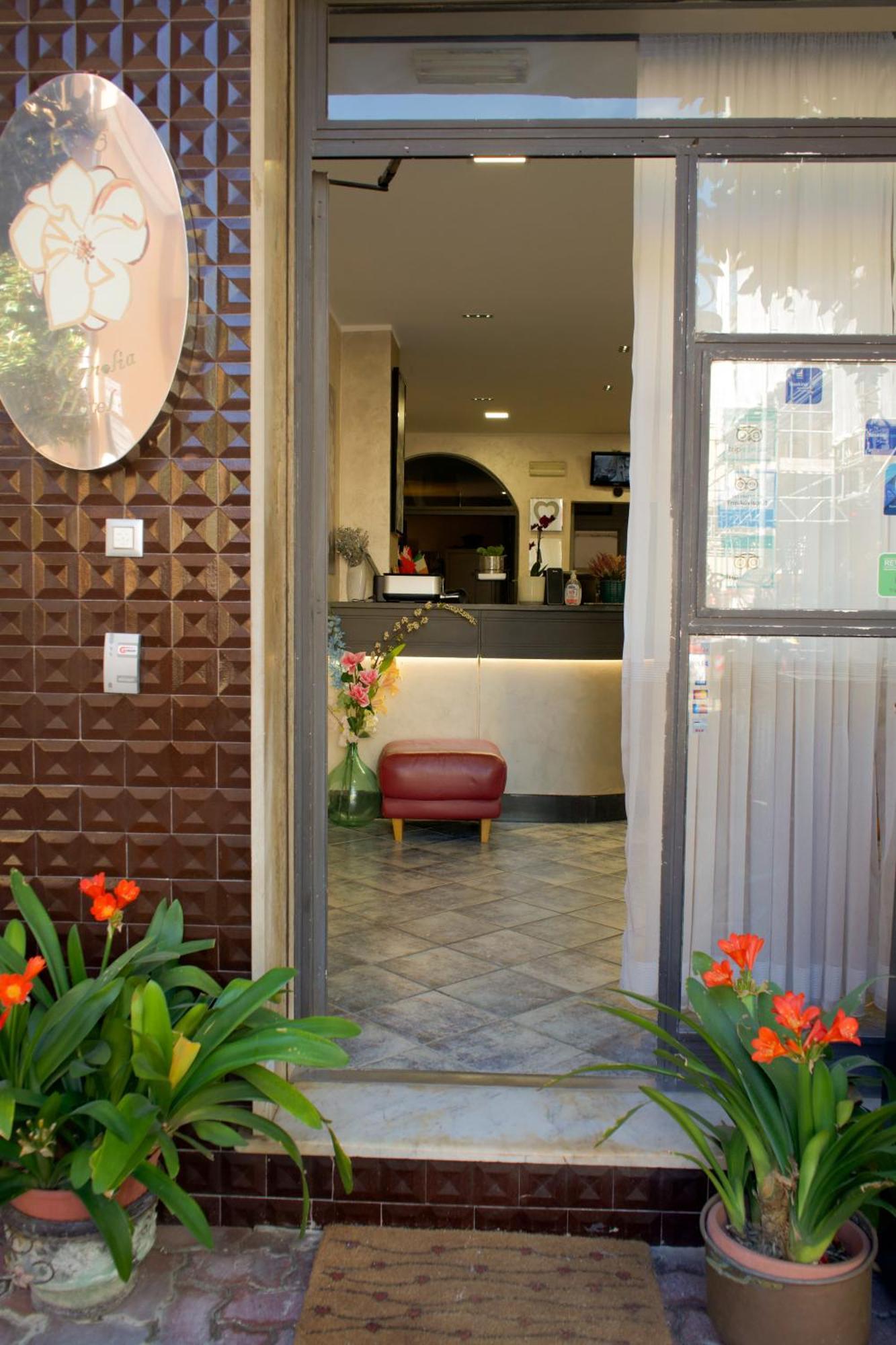 Hotel Magnolia Albenga Exterior photo